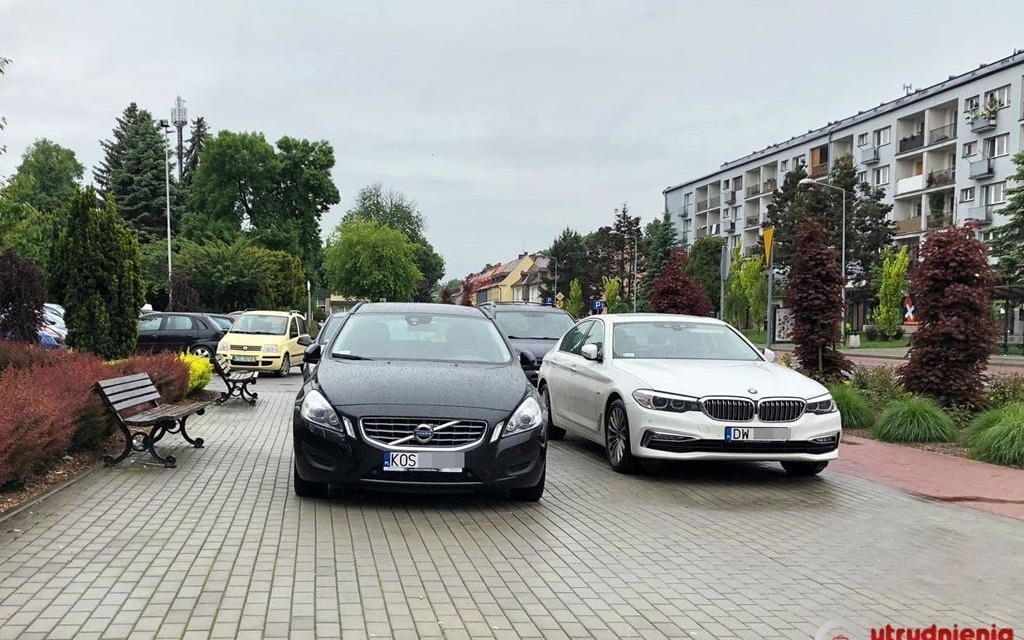 Starosta bije się w piersi za nieprawidłowe parkowanie – AKTUALIZACJA