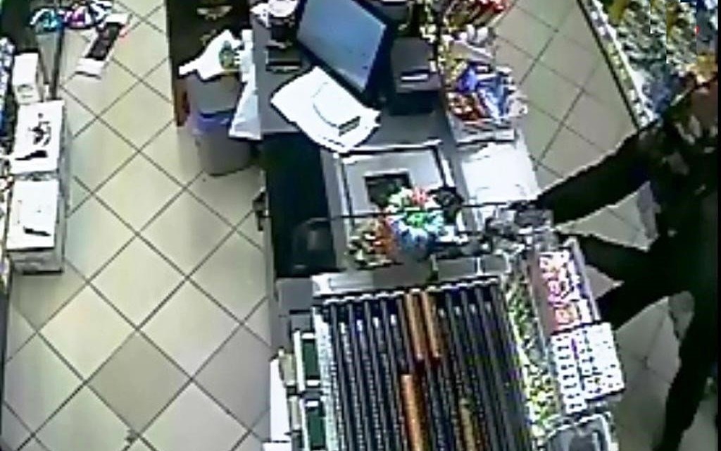 Pieniądze wydał, a dokumenty spalił