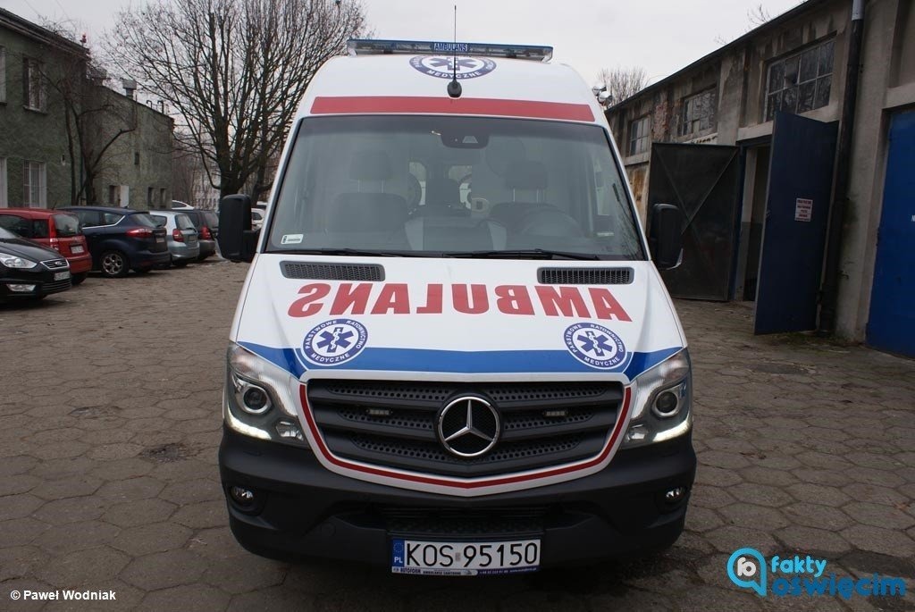 Uczeń wypadł z okna w szkole – PILNE