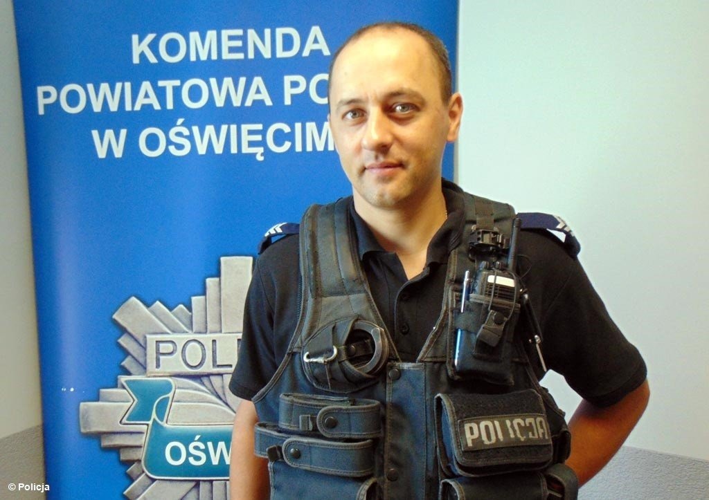 Wilczur wrócił do domu dzięki policjantowi