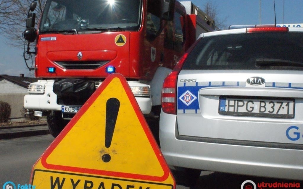Zderzenie dwóch samochodów. Utrudnienia na krajówce