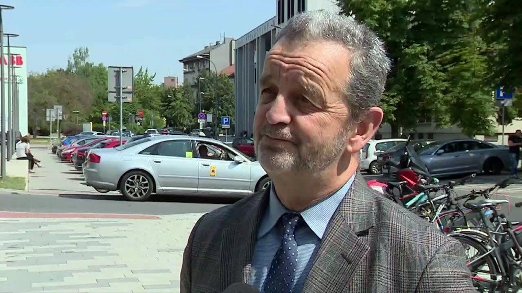 Wypadek Szydło – mają ustalić, kto uszkodził dowody – FILM