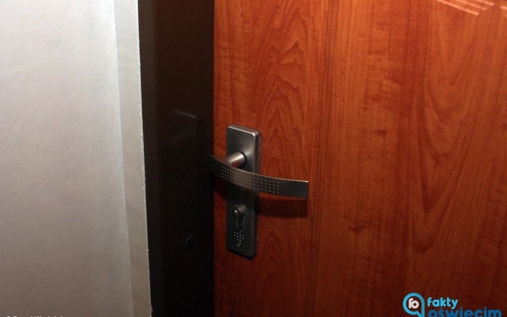 Fałszywa kurierka okradła seniorkę