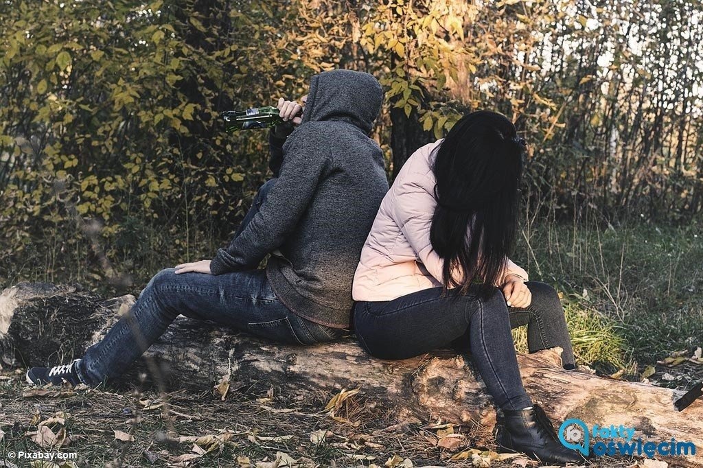 Małolaty po wódce i ekspedientka z zarzutami