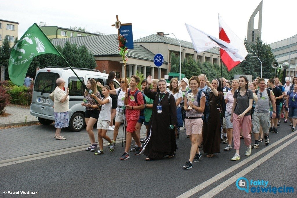 Pielgrzymi poszli na Jasną Górę – FILM, FOTO