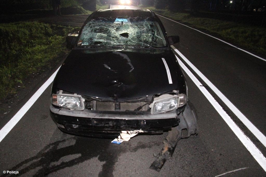 Tragedia na krajówce. Zginęła 70-latka – FOTO