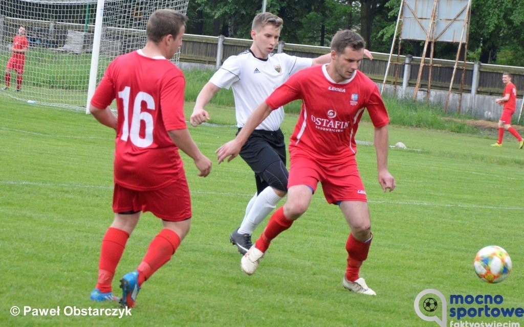 W meczu dwóch ambitnych drużyn sukces przyjezdnych