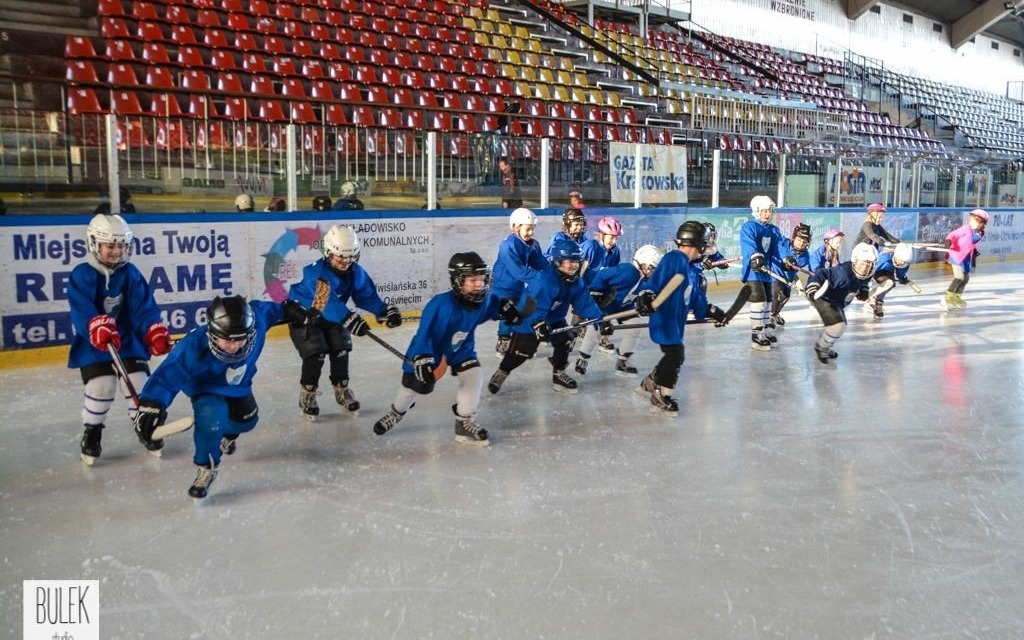 Twoje dziecko interesuje się hokejem? Zapisz go na zajęcia – FOTO