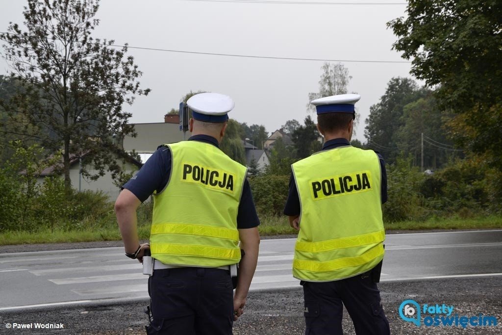 Miał trzy promile, był poszukiwany i uciekał samochodem