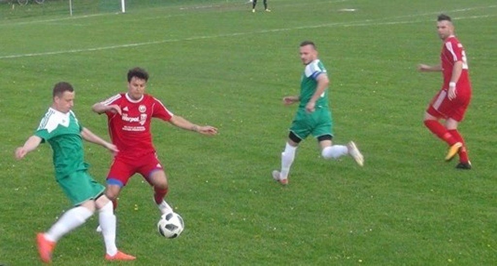 Brzezina przegrała w Suchej Beskidzkiej