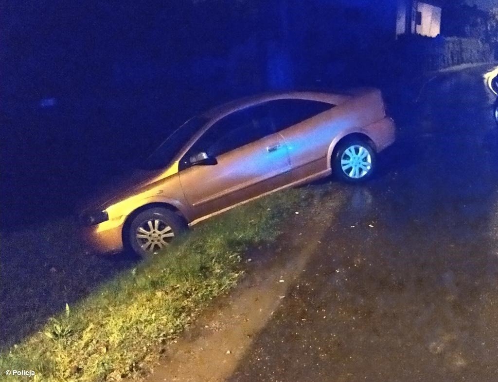 Po pijanemu wpadł do rowu – FOTO