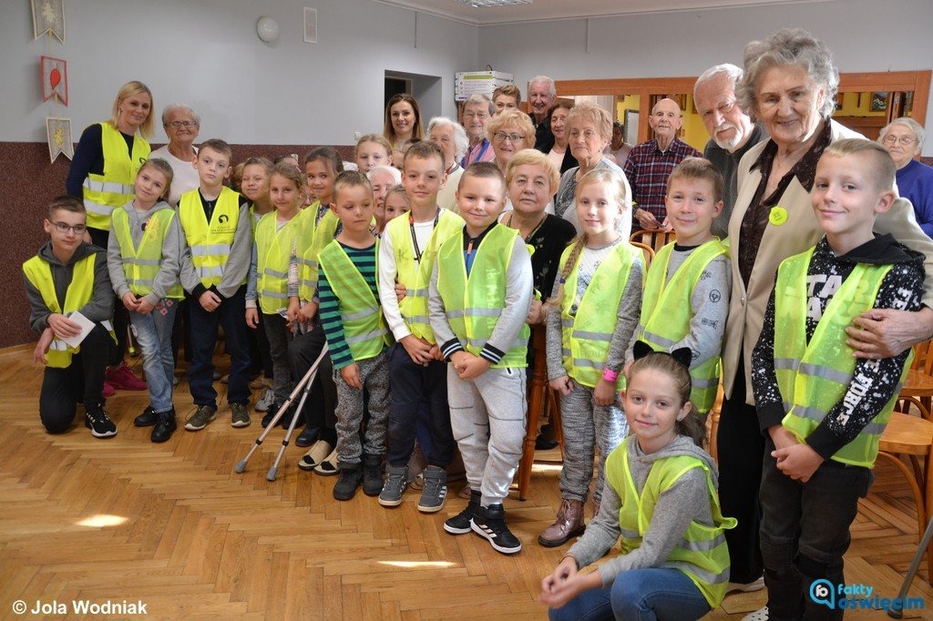Pokazali seniorom, jak ważne są odblaski – FILM, FOTO