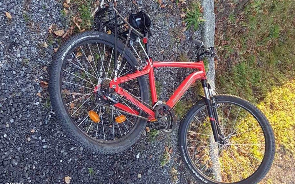 Rowerzysta wjechał pod opla. Był pijany – FOTO