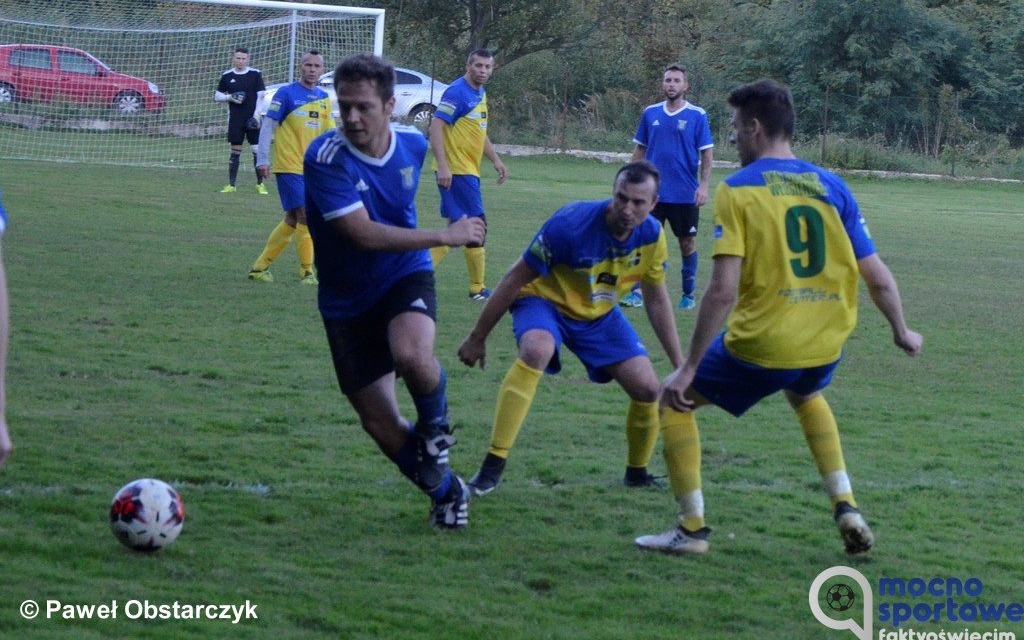 Osiem goli i podział punktów w Witkowicach