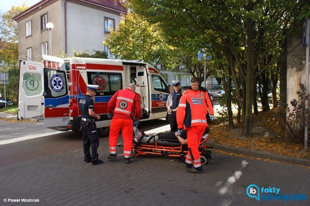 Dziwne zdarzenie na osiedlowej uliczce – FOTO