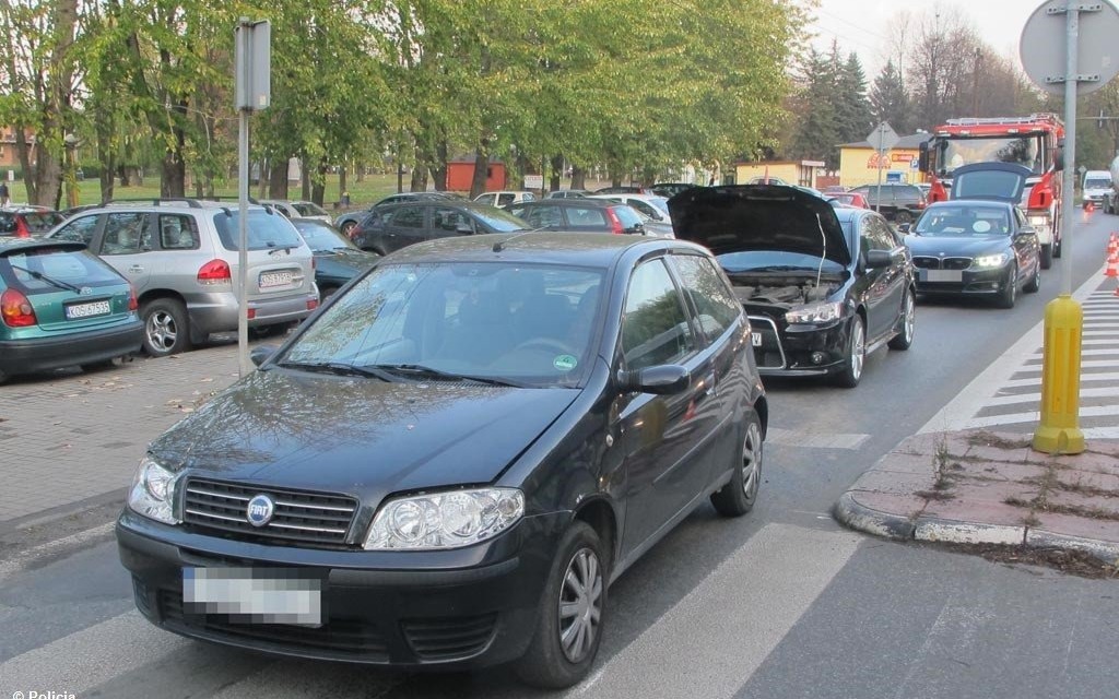 Wypadek za wypadkiem na ulicy Dworcowej – FOTO
