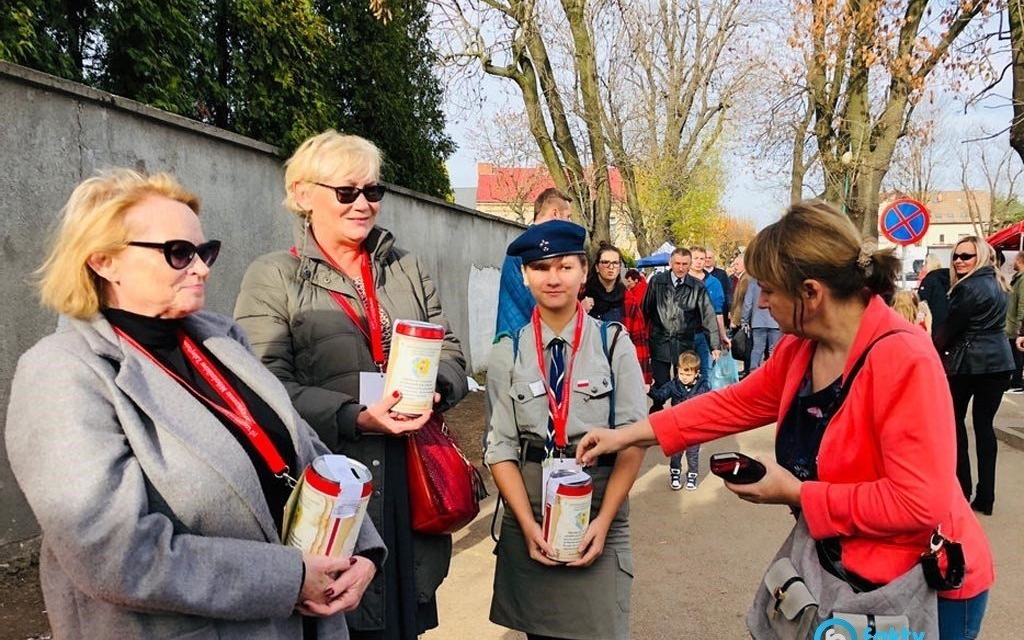 Kwesta na ratowanie zabytkowych nagrobków