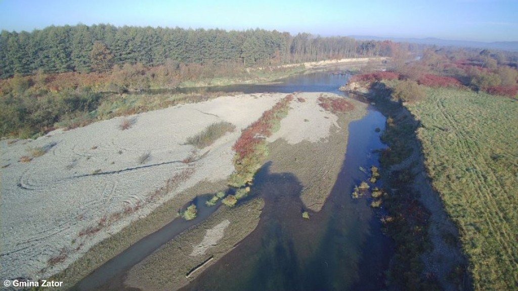 Skawa zagraża linii energetycznej zasilającej oczyszczalnię – FOTO
