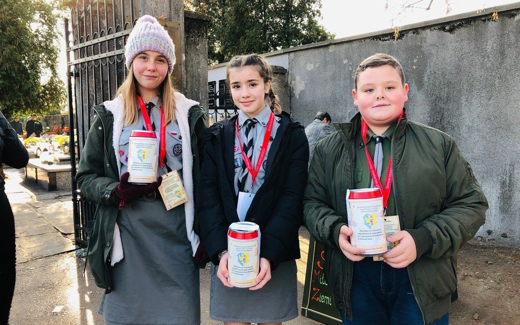 Prawie 10 tysięcy złotych na konserwację nagrobków – FOTO