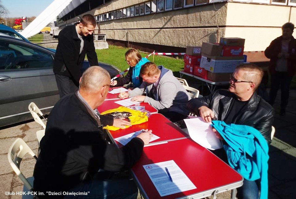 Oddaj krew przed meczem Szósty dla Sześciu – FOTO