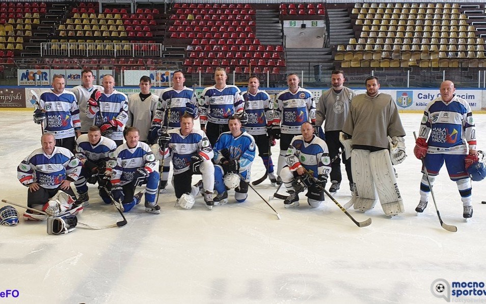 Charytatywni hokeiści MOWP trenują – FOTO