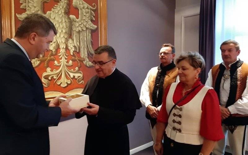Oświęcimska ziemia trafi na Krzeptówki – FOTO