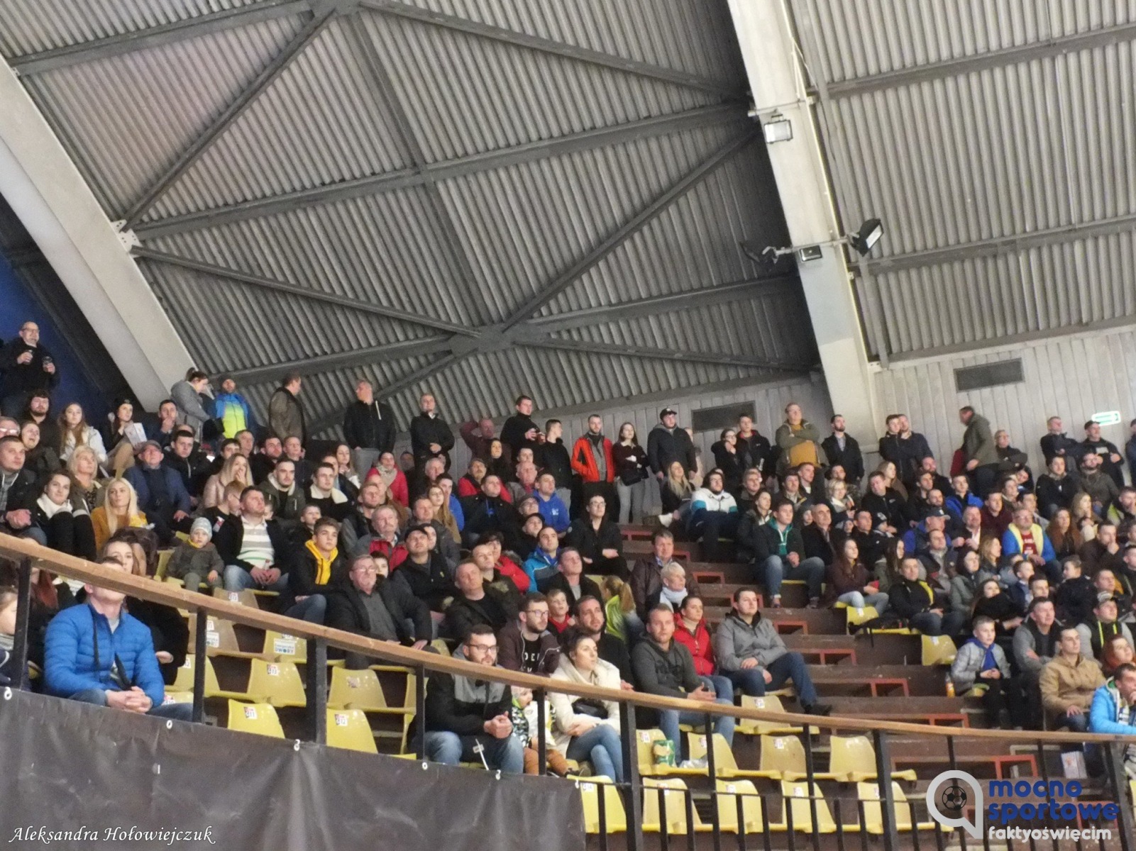 Kibice dopisali, lecz nie obejrzeli bramek gospodarzy – FOTO