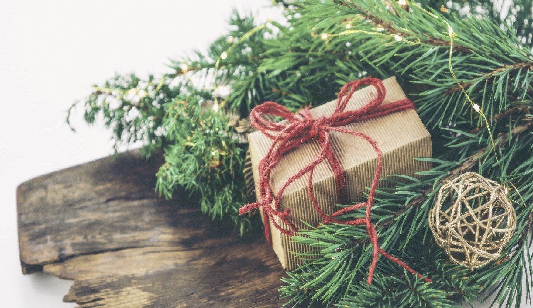 Świąteczne kiermasze w oświęcimskiej książnicy