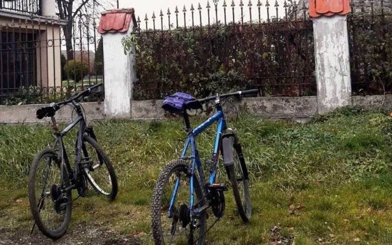 Na pogrzeb rowerami i z promilami