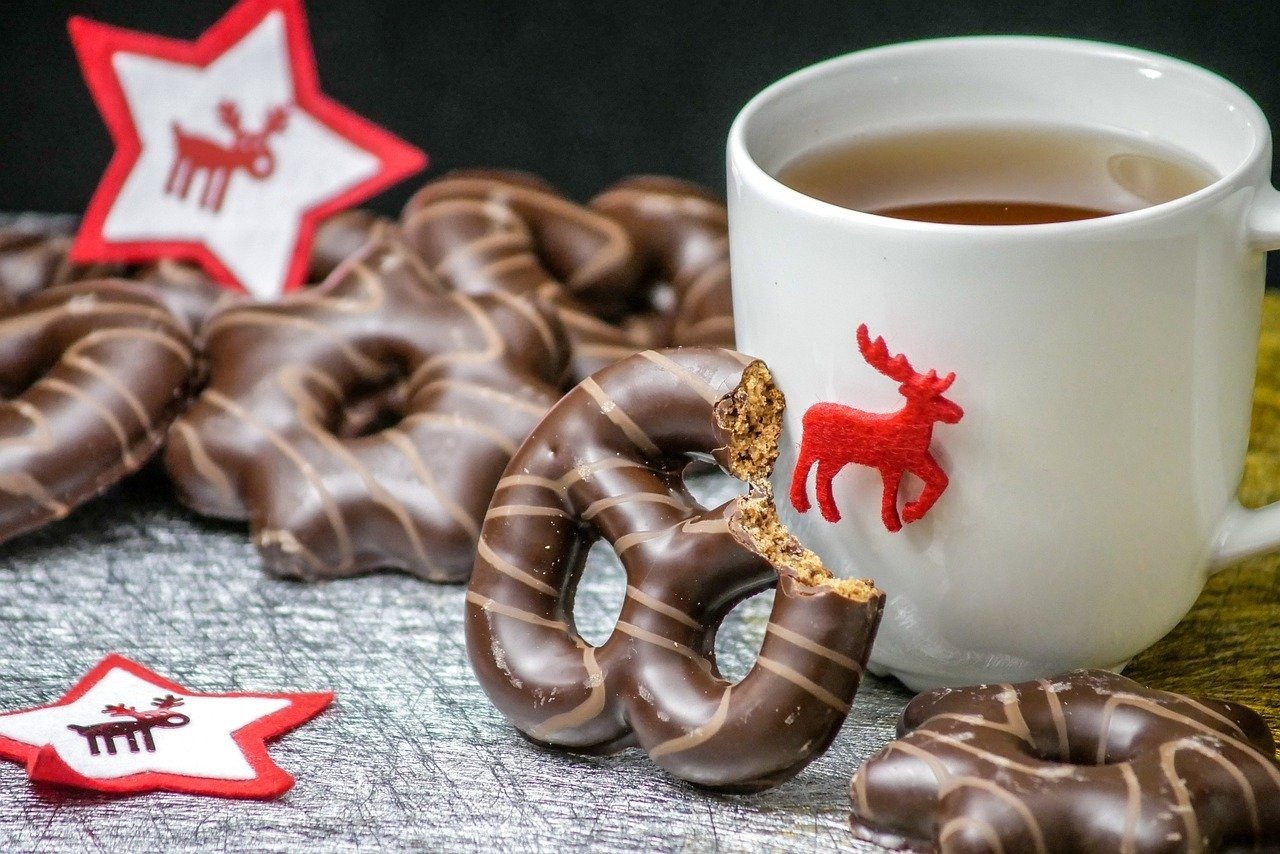 Świąteczne smaki poezji przy herbacie