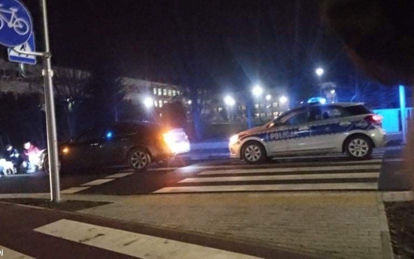 Potrącenie na przejściu. Nastolatka w szpitalu – FOTO