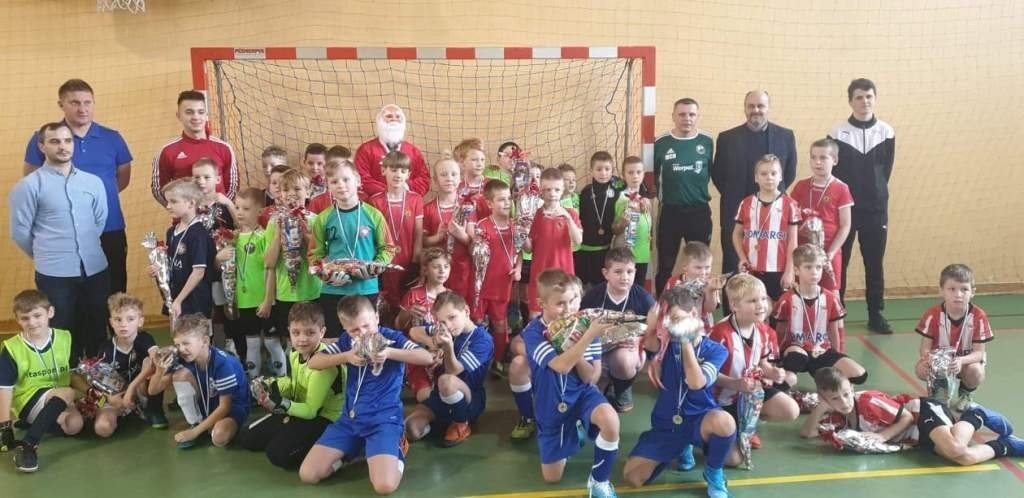 Św. Mikołaj kibicował żakom i rozdał im prezenty