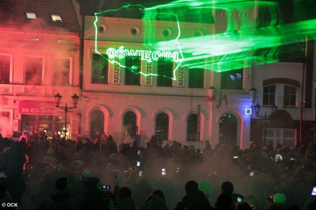 Nie będzie sylwestrowych sztucznych ogni i laserów – FILM