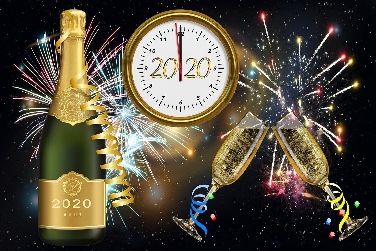 Lasery i fajerwerki. Sprawdź oferty plenerowych imprez