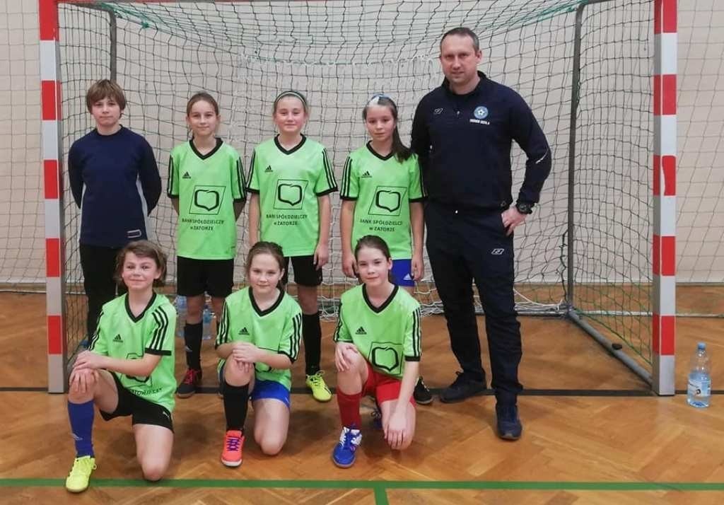 Młodziczki AP Przeciszów trzecie w półfinałach