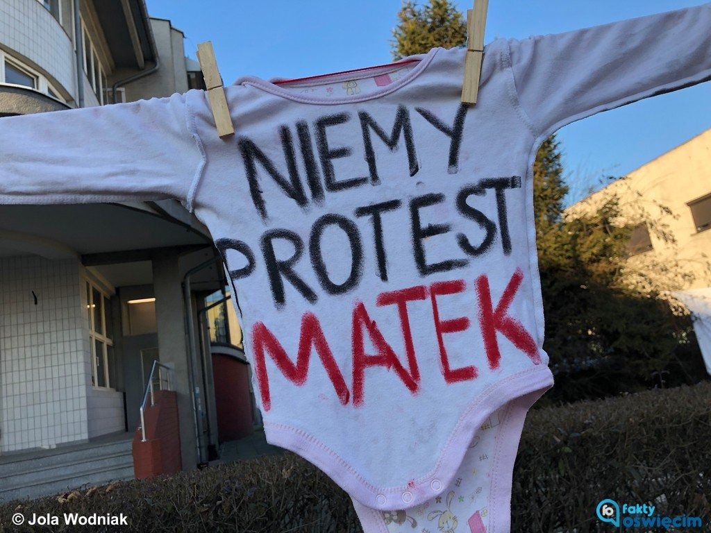 Matki kontra ZUS. Protest w Oświęcimiu – FOTO