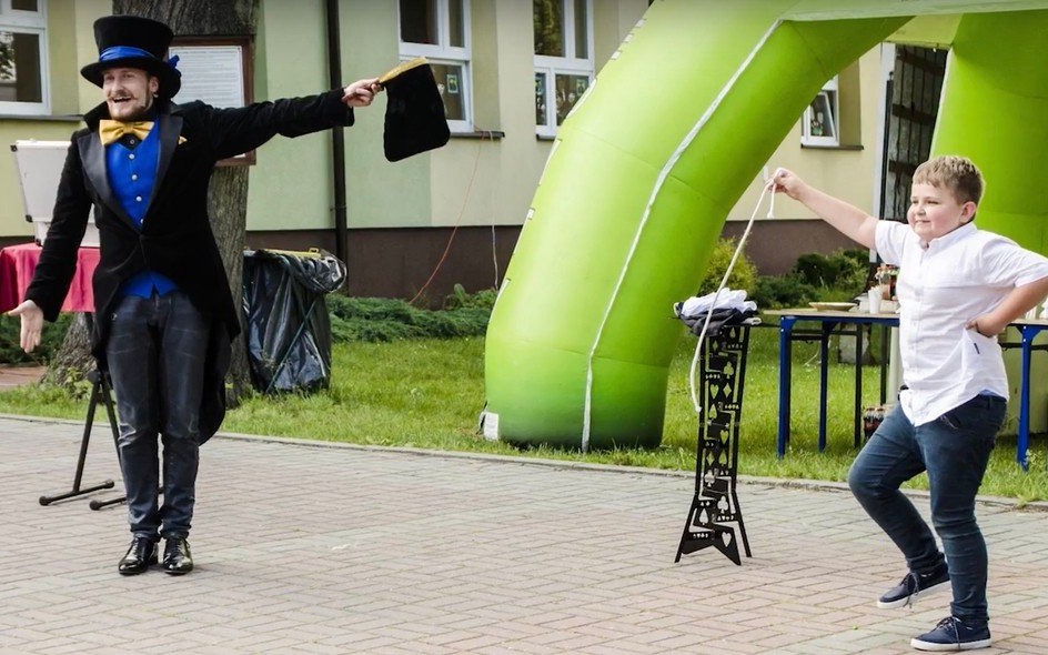 Pan Magiczny wystąpi w kęckim domu kultury – FILM