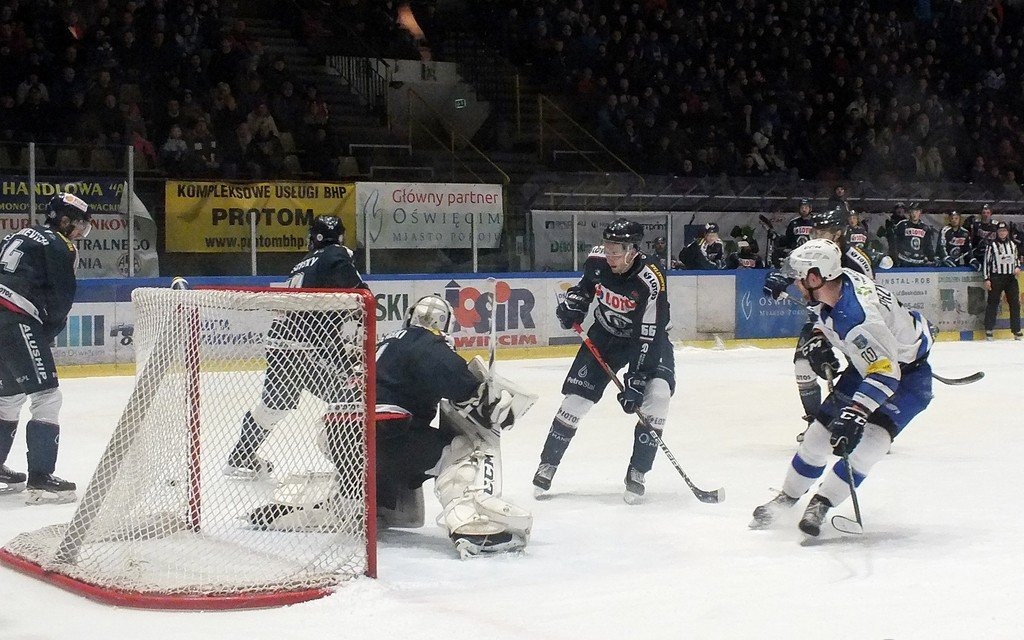 Re-Plast Unia doszła lidera na trzy punkty