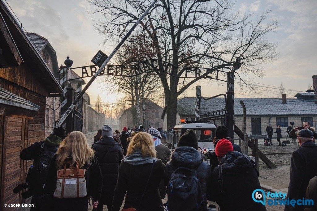 Imienne karty wstępu do Miejsca Pamięci