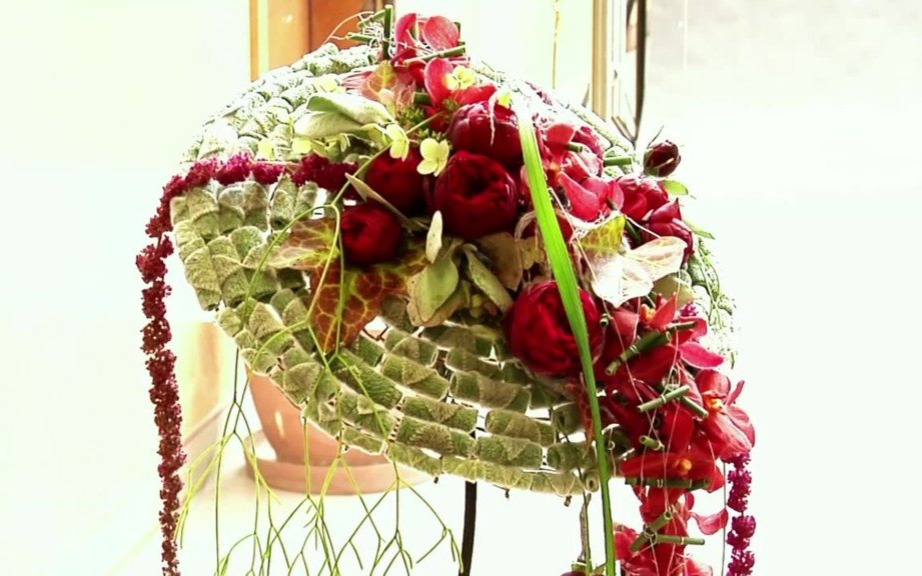 Dziś walentynki. Przypominamy jak wręczać i przyjmować kwiaty