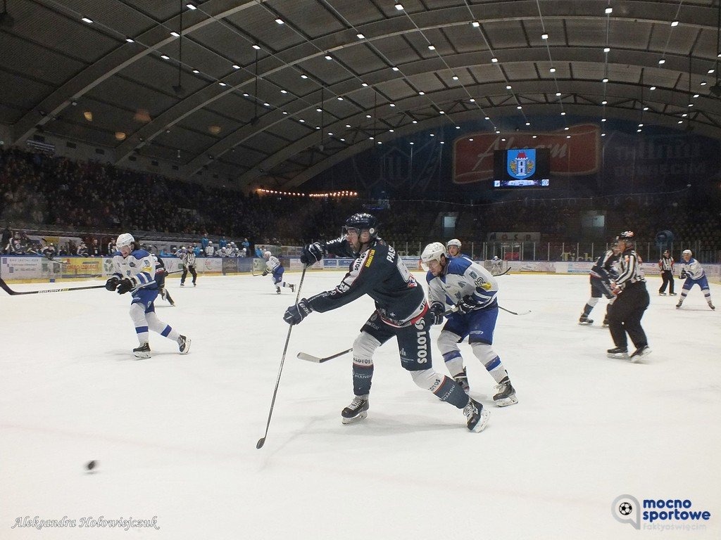 Mocny weekend dla fanów hokeja – FILM