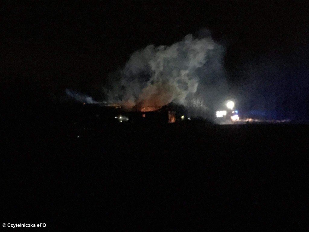 Płonęła stara ferma drobiu – FILM