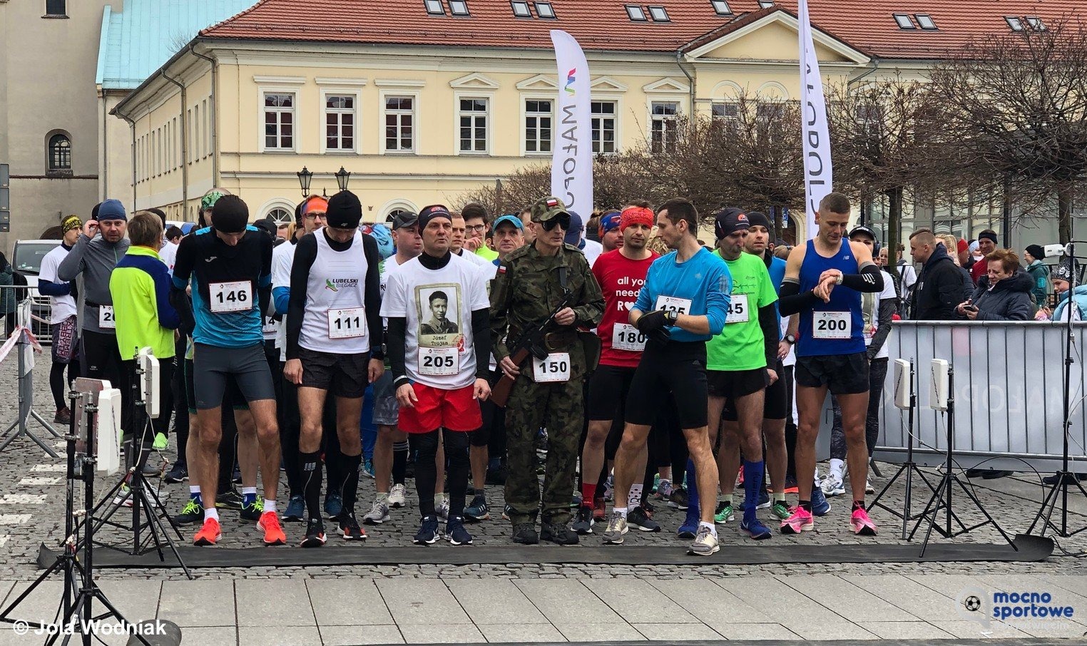 Ponad 200 osób pobiegło Tropem Wilczym – WYNIKI