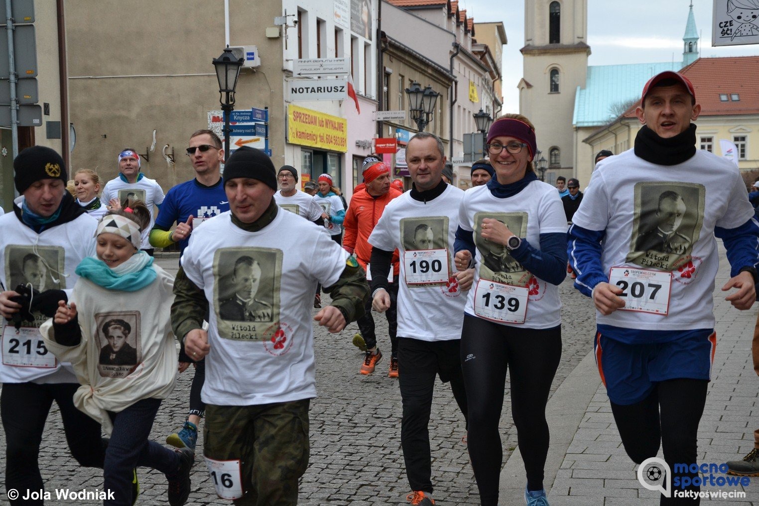 Biegacze uczcili pamięć żołnierzy wyklętych – FILM, FOTO