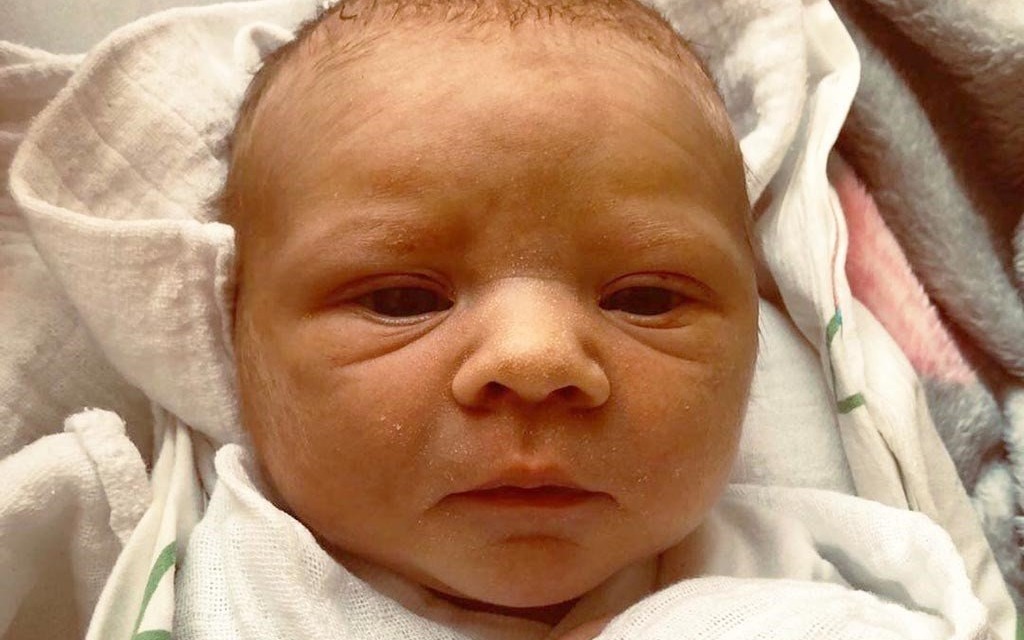 Kolejny maluch w zdalnej galerii noworodkowej