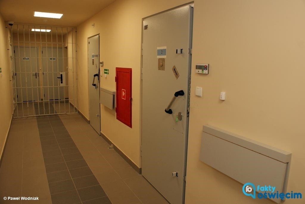 Domowi agresorzy z nakazami opuszczenia mieszkania