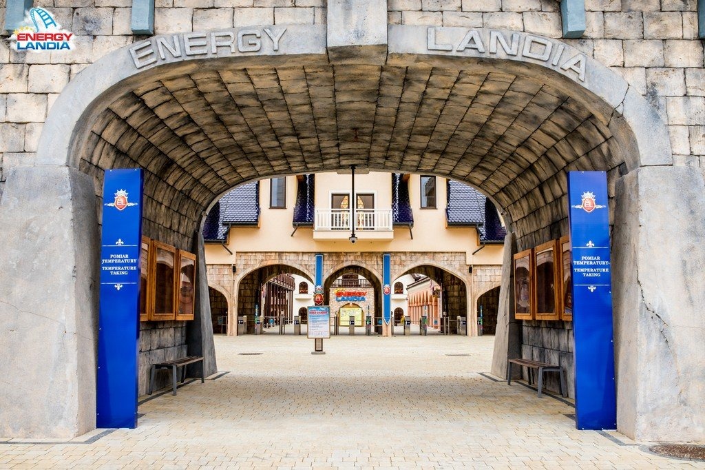 Wkrótce ruszą parki rozrywki – FILMY, FOTO