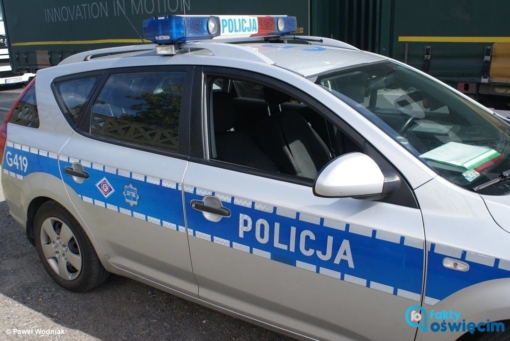 Jechał slalomem. Miał ponad trzy promile