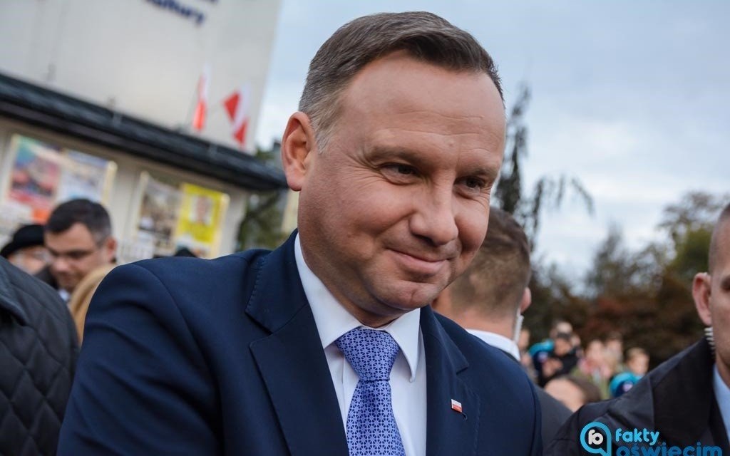 Duda wygrywa w powiecie, poza Oświęcimiem