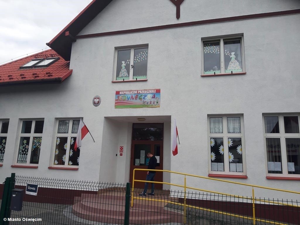 Plac zabaw za frekwencję dla obwodu nr 9 w Oświęcimiu